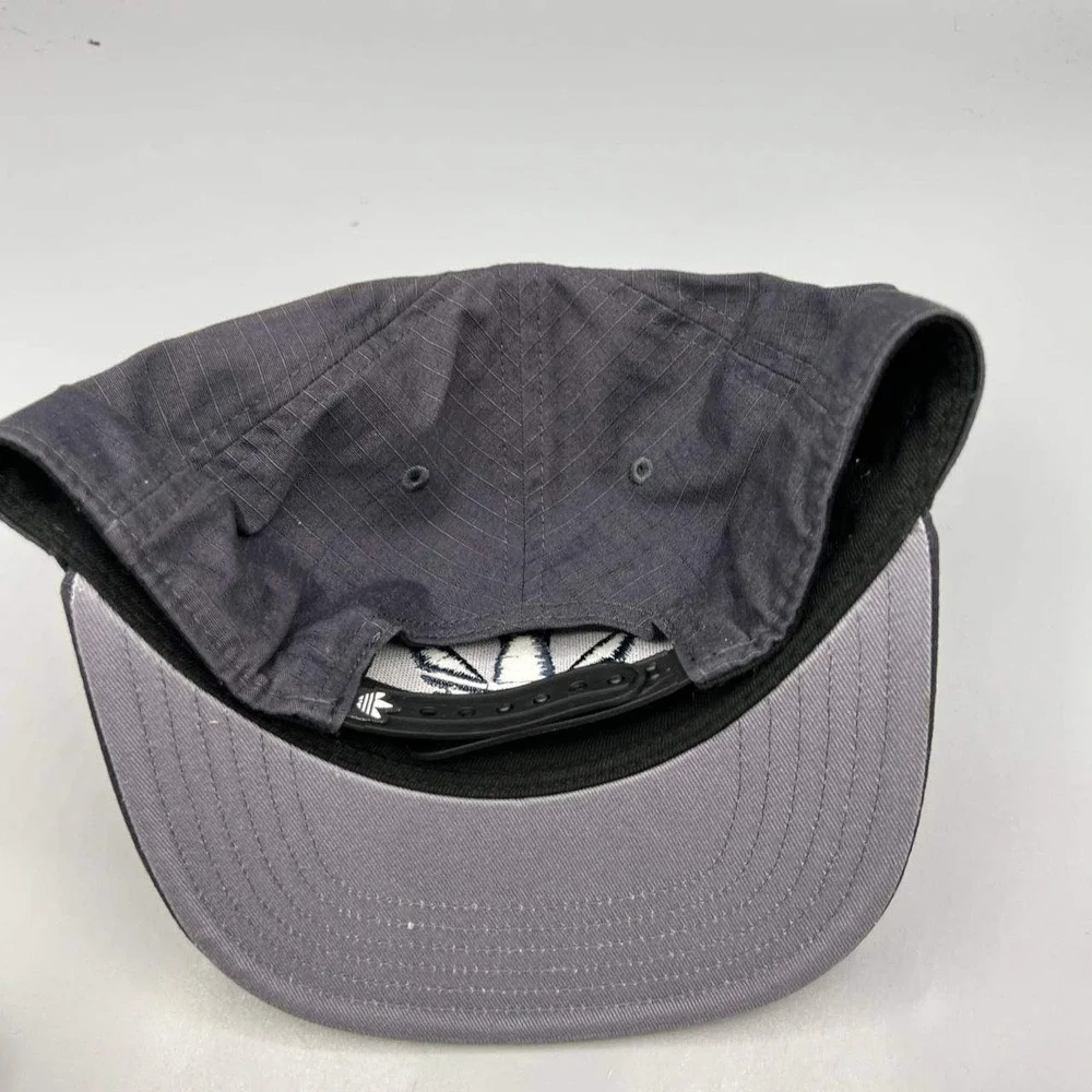 Adidas Hat Men Black Gray Embroidered Snap‎ Back Cap